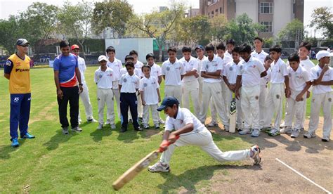 How can you become a cricketer in India?