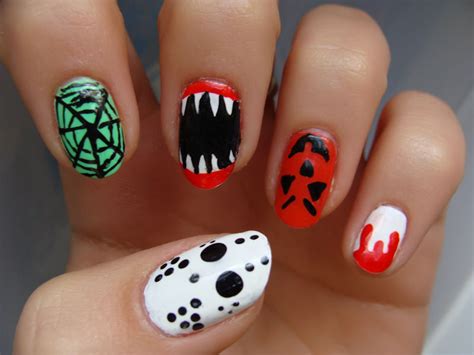 Easy to do Halloween nail art Ideas