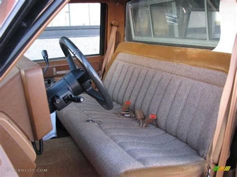 WANTED 88-98 Chevy GMC Pickup bench seat for Sale in Galt, CA - OfferUp