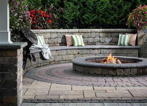 Explore Our 5 Tips for Designing a Patio Around a Fire Pit | Belgard