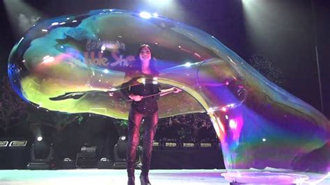 Melody Yang Gazillion Bubble Show - YouTube