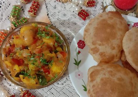 Poori bhaji Recipe by Maya's Recipe's - Cookpad