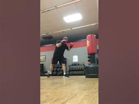 Kickboxing spinning wheel kick example #mma #kickboxing #martialarts ...