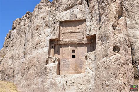 PHOTO: Naqsh-e Rostam Archaeological site - Iran Travel and Tourism