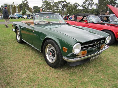 Triumph TR6 1968 - 1976 Roadster :: OUTSTANDING CARS