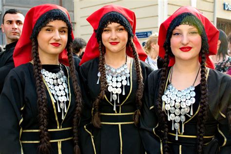 Georgian Traditional Clothing | Traditional outfits, National clothes ...