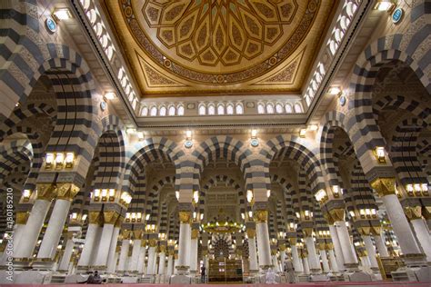 The Interior Design Of Prophet Muhammad Mosque In Medina. Al-Masjid An ...