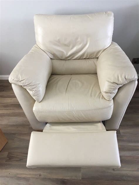 Natuzzi Cream Leather Recliner Chair | in Kintore, Aberdeenshire | Gumtree