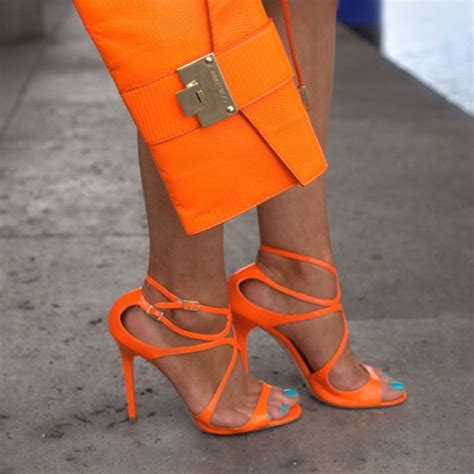 25 Ways to Brighten Up Your Look with Orange - Styles Weekly