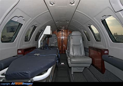 Cessna 551 Citation II SP (CC-CWZ) Aircraft Pictures & Photos ...