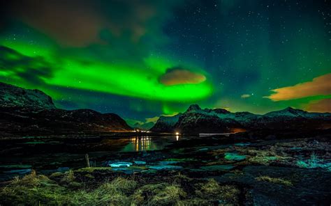 1366x768 resolution | Aurora Borealis, Lofoten Islands, Norway, polar ...