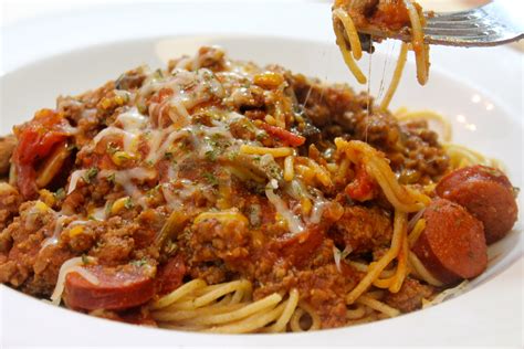 Spaghetti Recipe with Chunky Vegetable and Meat Sauce | I Heart Recipes