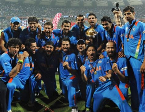 The Sports India: India lifts Cricket World Cup 2011