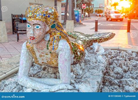 Mermaid Statue in Hollywood Beach, Florida Editorial Image - Image of ...