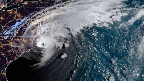 Hurricane Dorian's path: The latest forecast as the storm barrels north ...