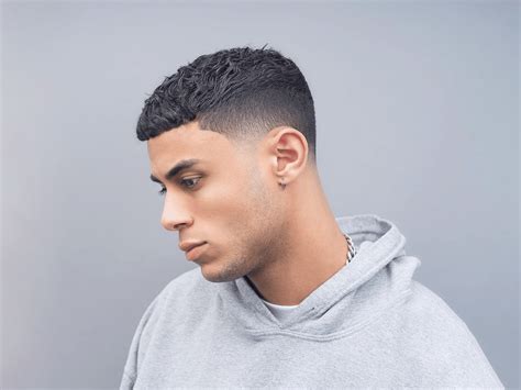 7 Best Taper Fade Haircuts for Men, According to a Barber | Man of Many