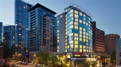 Hampton Inn & Suites by Hilton Downtown Vancouver Vancouver | BC ...