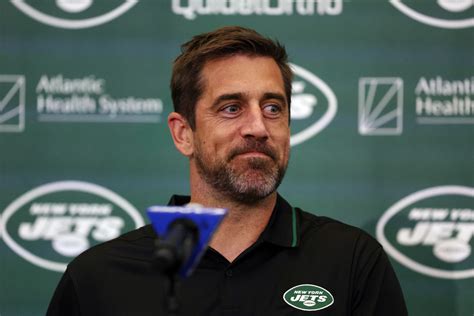 Look: Jets GM Had One Word To Describe Aaron Rodgers - The Spun