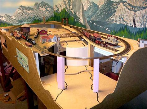 2' x 4' N scale layout | TrainBoard.com - The Internet's Original