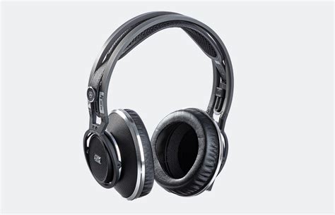 Dynamic Headphones for Binaural Playback | HEAD acoustics