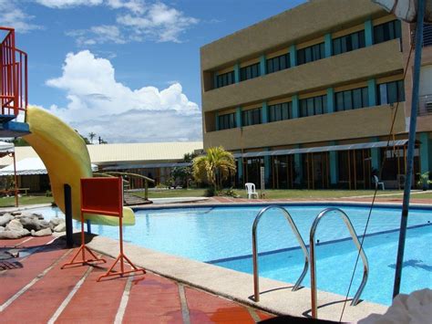 Best Price on Philippine Gateway Hotel in Surigao City + Reviews