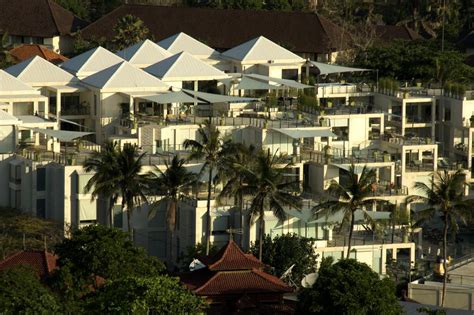 FuramaXclusive Ocean Beach, Seminyak Bali Accommodation