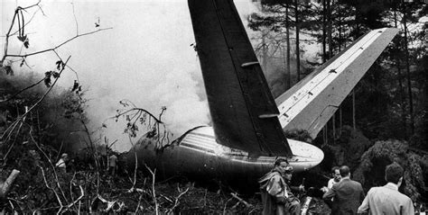 Crash of a Douglas DC-8-43 in Milan: 13 killed | Bureau of Aircraft ...