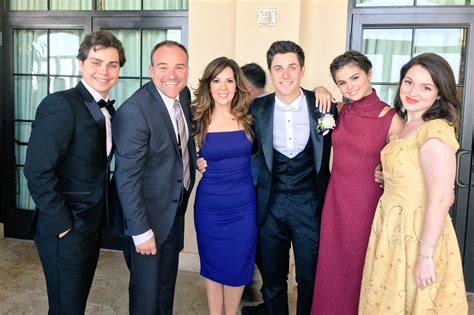 Wizards Of Waverly Place Cast : Wizards of waverly place was a disney ...