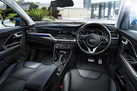 Kia Niro 2024 Interior, Exterior Images - Niro 2024 Photo Gallery | Oto