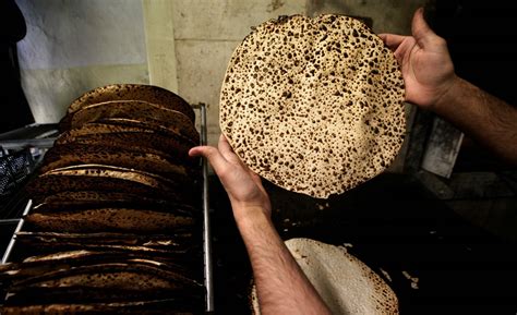 15 things you always wanted to know about matzah | ISRAEL21c