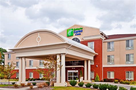 HOLIDAY INN EXPRESS DICKSON $106 ($̶1̶4̶6̶) - Updated 2021 Prices ...