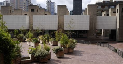 Barbican Art Gallery (London) - Visitor Information & Reviews