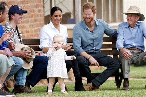 Meghan Markle and Prince Harry with Kids on Royal Tour Photos | PEOPLE.com