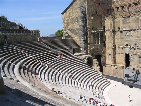 Theater Orange, France Le théâtre d'Orange est antique. | Roman theatre ...