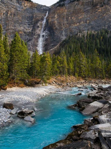 Takakkaw Falls in Yoho • A Guide to Visiting