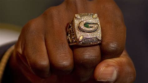 Green Bay Packers get their Super Bowl rings