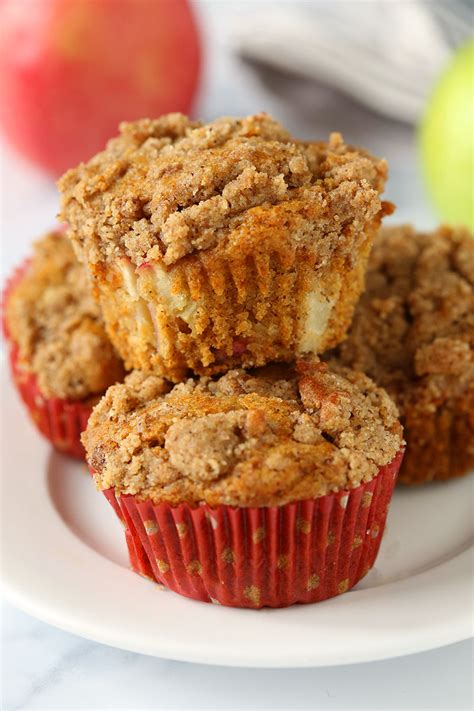 Healthy Cinnamon Apple Muffins