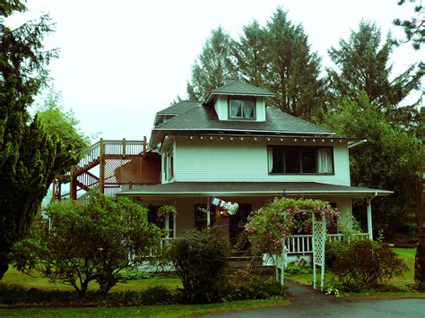 The Cullen House, Forks, WA | We stayed here. Had no idea ab… | Flickr