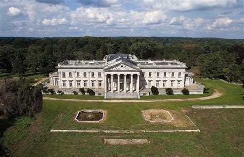 Largest abandoned mansion in USA: 70,000sq ft Lynnewood Hall in ...