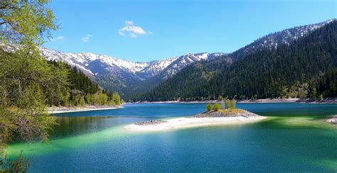 This Hidden Lake In Idaho Has Some Of The Bluest Water In The State ...