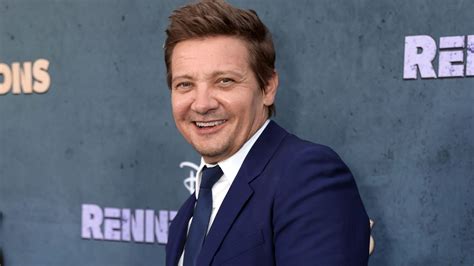 Jeremy Renner Siblings: A Closer Look at the Actor's Support System ...