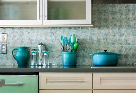 18 Gleaming Mosaic Kitchen Backsplash Designs