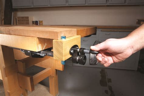 Pipe Clamp Vise | Popular Woodworking