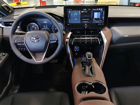 Toyota Venza Interior / 2021 Toyota Venza All New Venza Hybrid Suv Adds ...