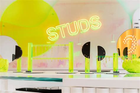 This Piercing Studio Comes to Life With Colored Lights and Dynamic ...