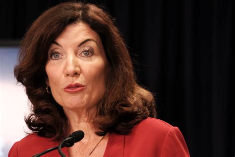 In Closing Stretch, Kathy Hochul Takes a Page Out of Terry McAuliffe’s ...