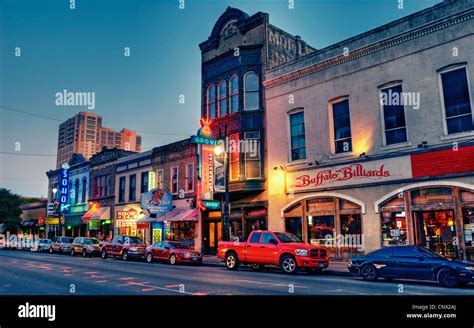 Sixth street austin hi-res stock photography and images - Alamy