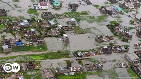 Cyclone Idai: Death toll 'could reach 1,000' – DW – 03/18/2019