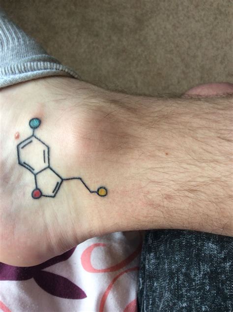 Serotonin Molecule Tattoo @ Inked Up Chester - 3/4/15 | Molecule tattoo ...