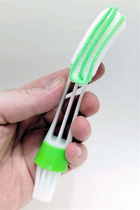 2-In-1 Vent Cleaning Tool | A Washable Microfiber Duster With Nylon Brush